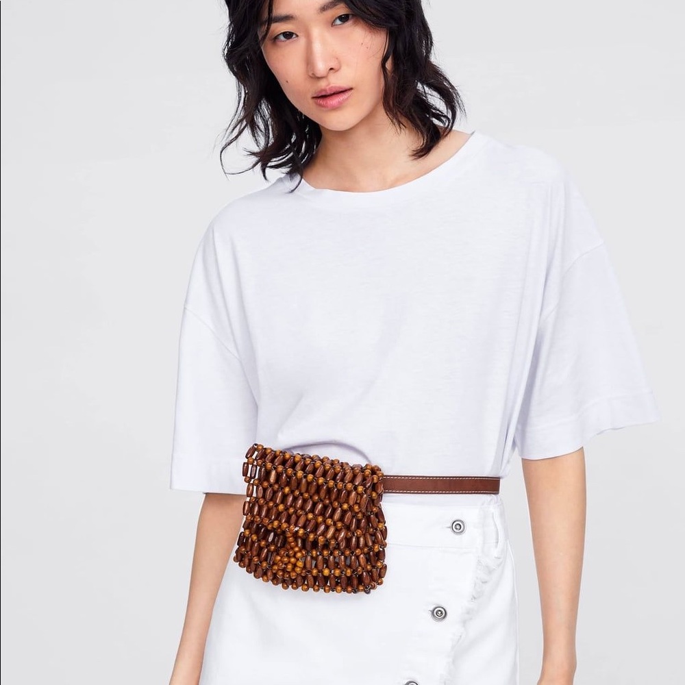GORGEOUS ZARA NWOT Wood Bead Belt Bag